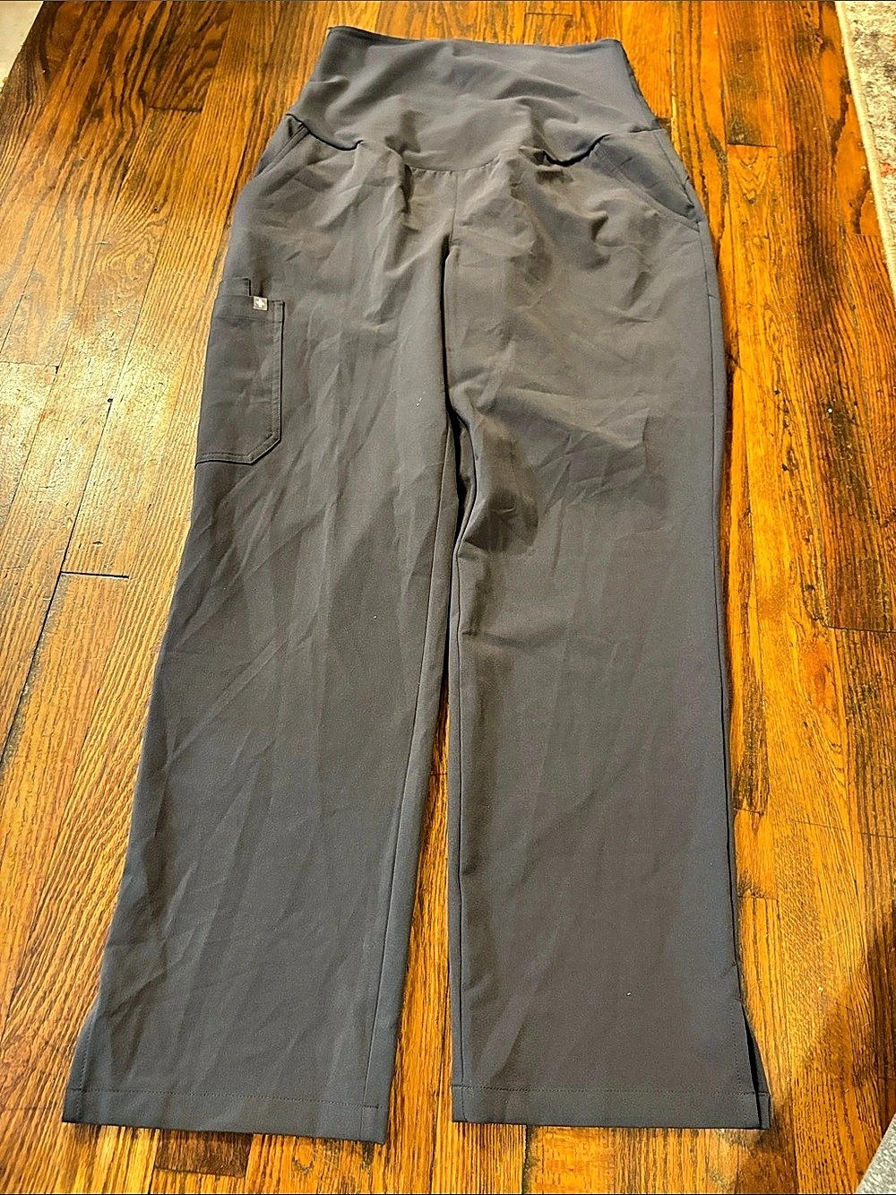 🎉NWOT! FIGS Technical Maternity Scrubs Pants Straight Leg Gray XS Petite!
